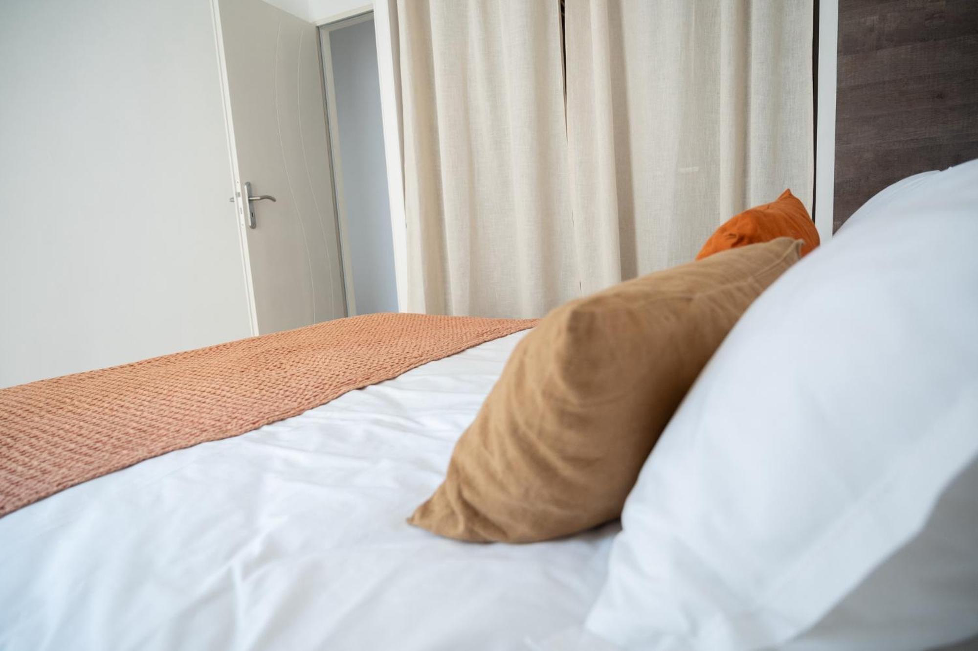Lou Cabanot - Appartement Lumineux 3 Chambres - Parking Gratuit Beziers Exterior photo
